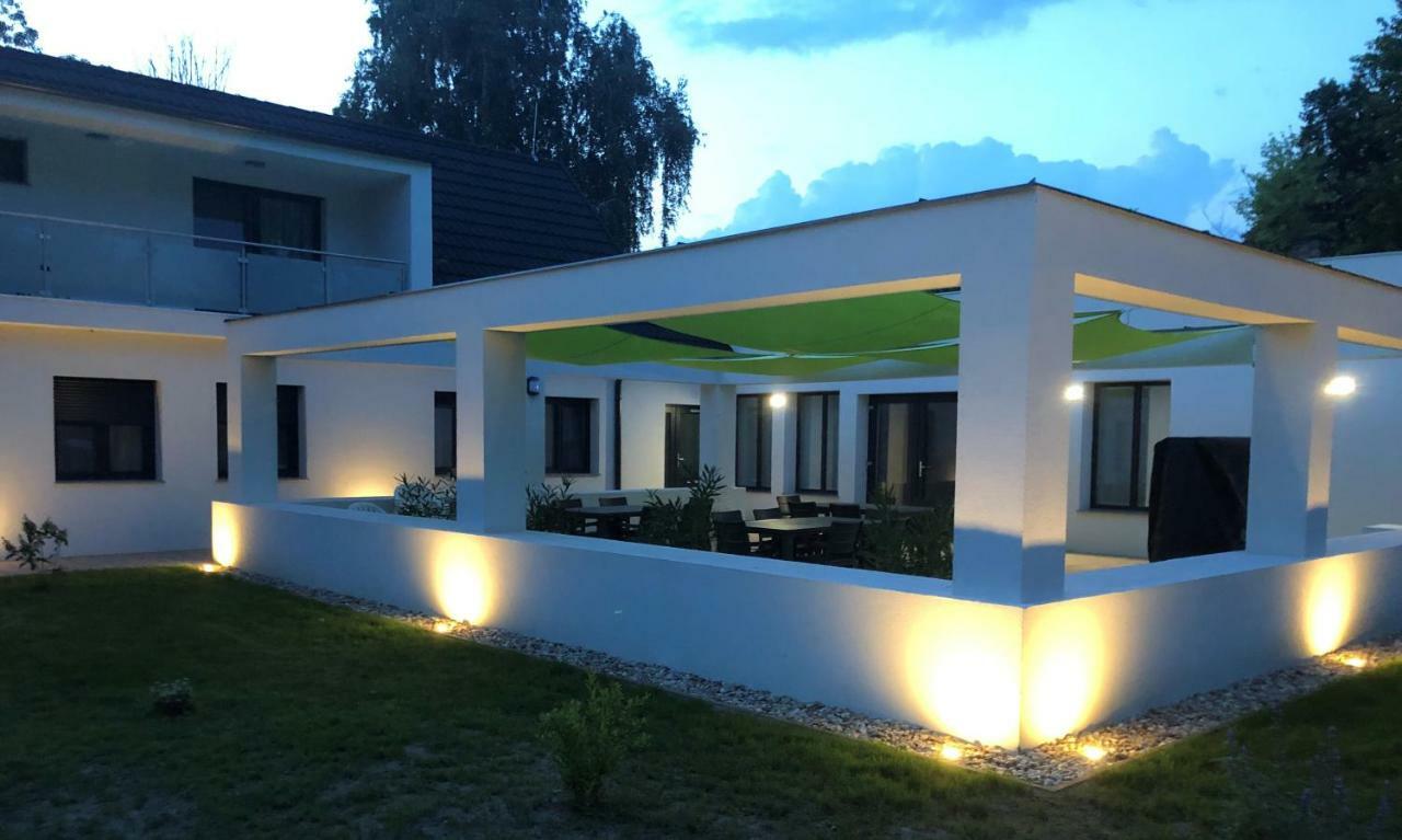 Duna Vendeghaz Hotel Fadd-Dombori Екстериор снимка